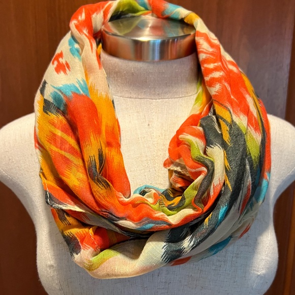 Scarf 💖 USED - Picture 2 of 4